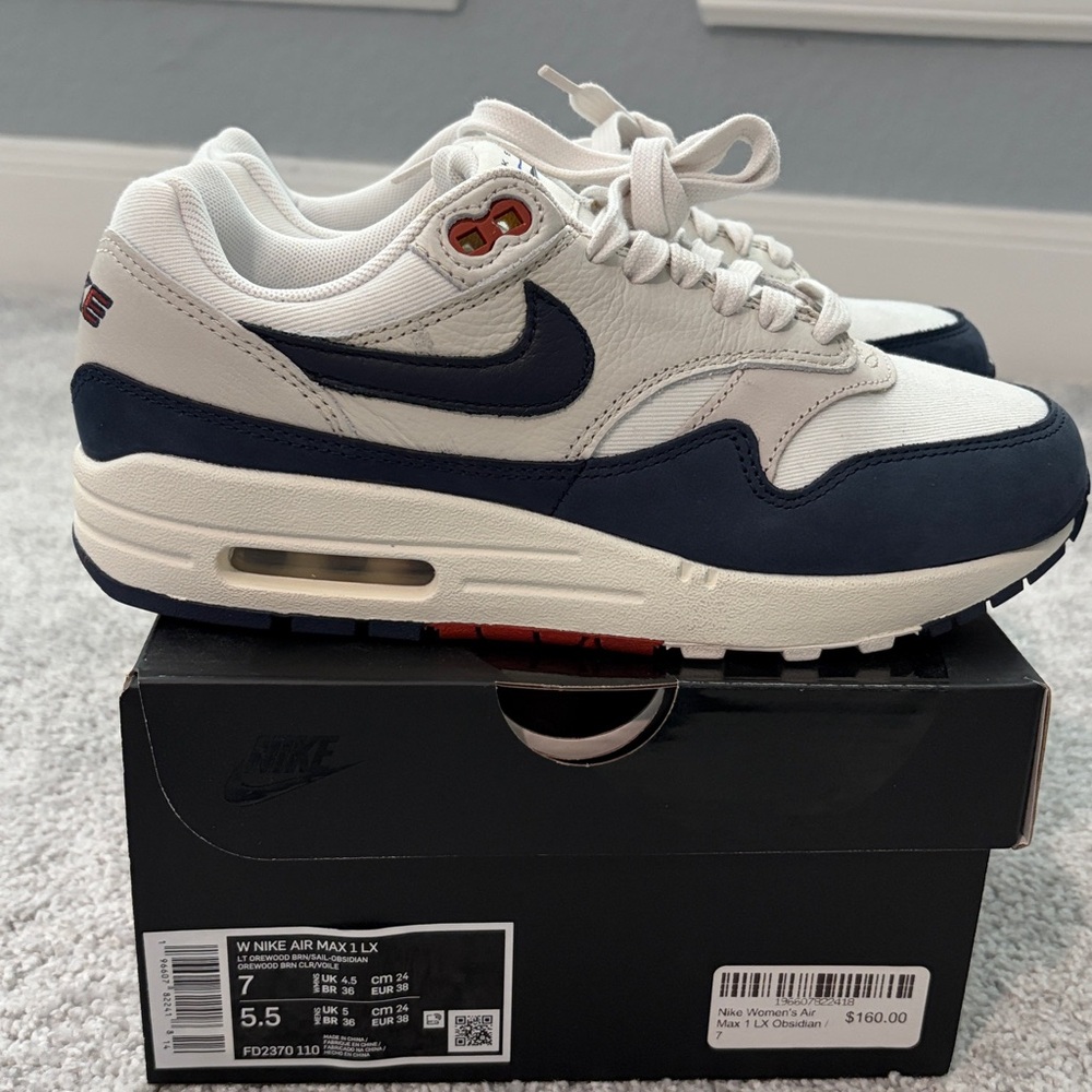 Nike Womens Air Max 1 White & Navy Casual Sneakers - Picture 5 of 16